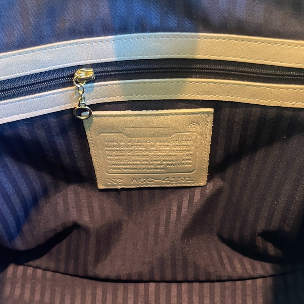 Coach Vintage Classic Legacy #4191 Soft Kelly Crossbody - Picture 15 of 16